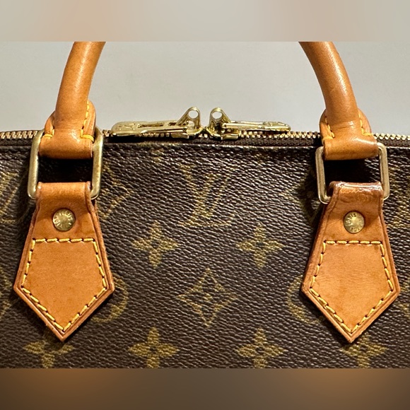 Louis Vuitton Alma PM Monogram Canvas - Picture 11 of 16